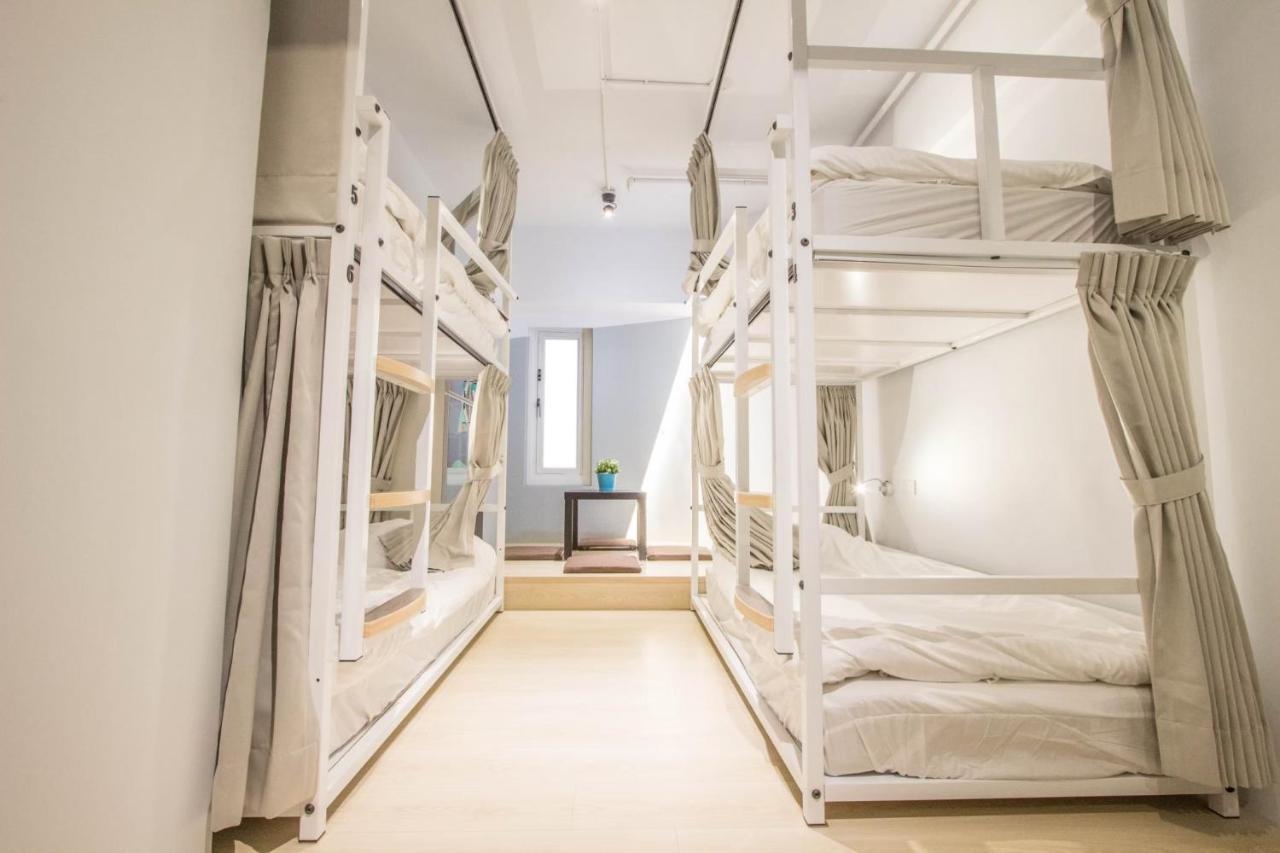 Light Inn Цзилун Экстерьер фото